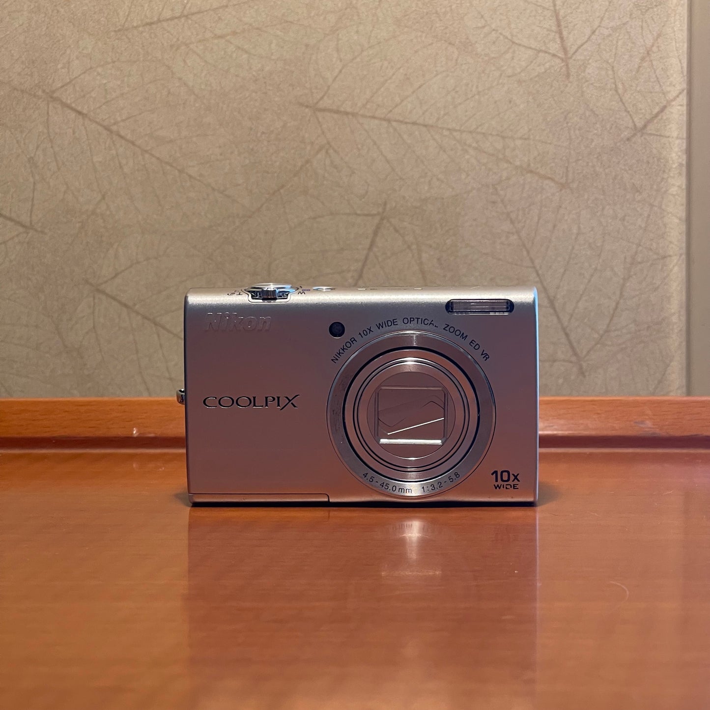 Nikon Coolpix S6200