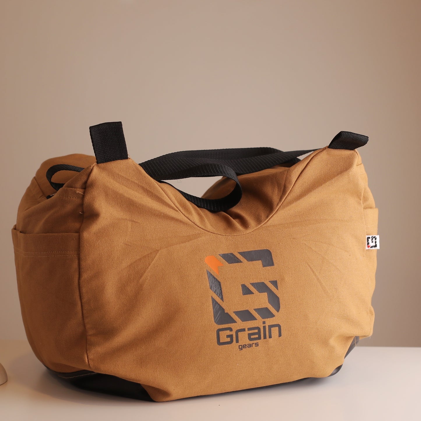 Grain Gears Camera Saddle Bag